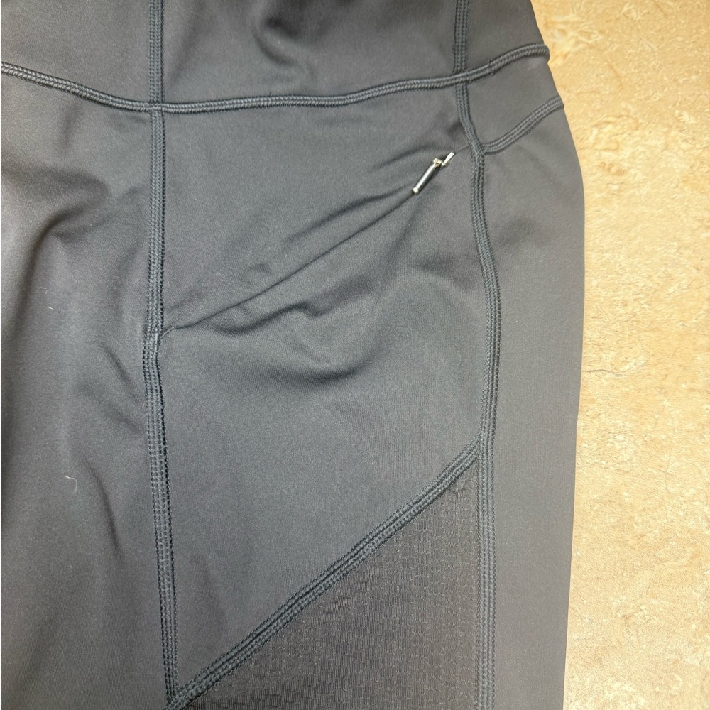 Athleta Women's Black Bike Shorts size small - Picture 3 of 9